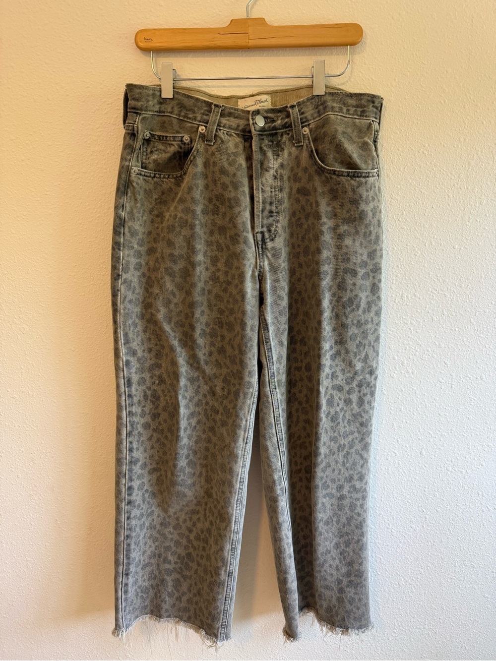 Universal Thread Gray Leopard-Print Mid Rise 90s Baggy Jeans